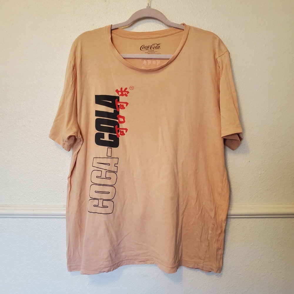 Coca-Cola Mens XL Peach Graphic T-Shirt Chinese Character Logo Coke Short Sleeve